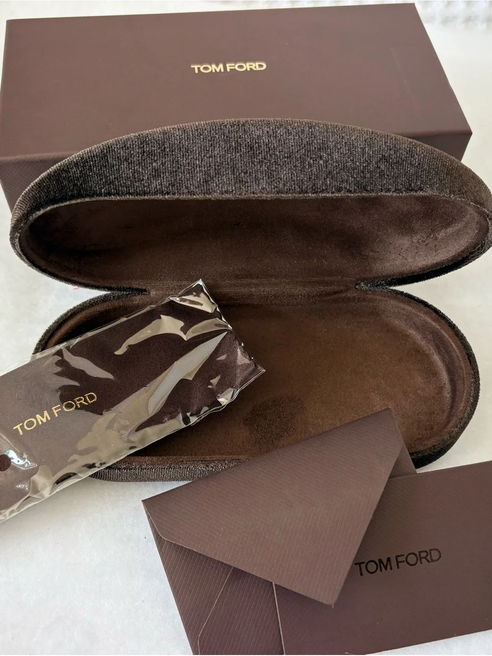 NEW AUTHENTIC TOM FORD X-LARGE EYGLASSES BOX VELOUR CASE SEALED CLOTH DOCUMENTS